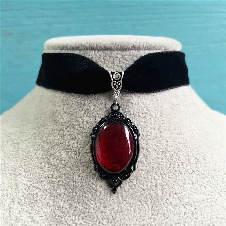 Blood Oval Glass Pendant Necklace, Hars rood bloed gotische ketting hanger | Gotische sluiting zilveren ovale cabochon | Blood Effect Kettinghanger Handgemaakt 1 1 Style2  