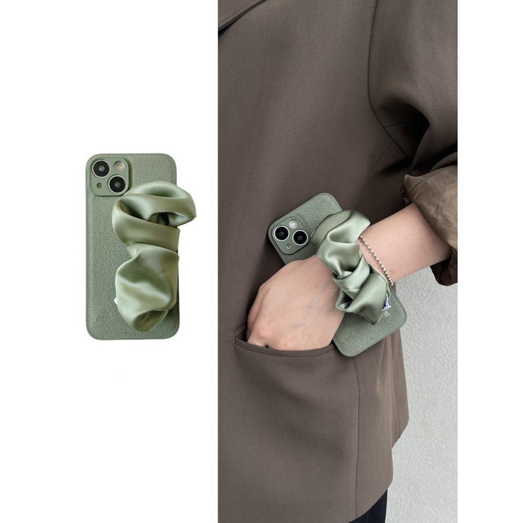 Cute Silk Cloth Wristband iPhone 13/14 Case + Green Crossbody Bag For Her 1 Love Your Mom Slide Silk Cloth Wrist Strap IPhone11 